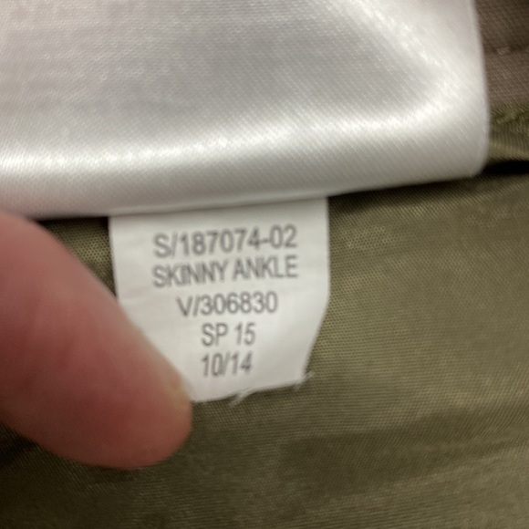 BNWOT Banana Republic Addison Pants, Skinny Ankle with Zip, Tan - Picture 7 of 12